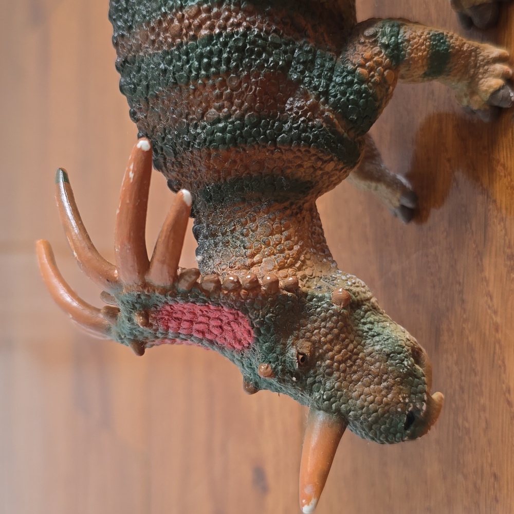Reptile Dinosaur Toy Set - Green and Brown - Picture 3 of 5